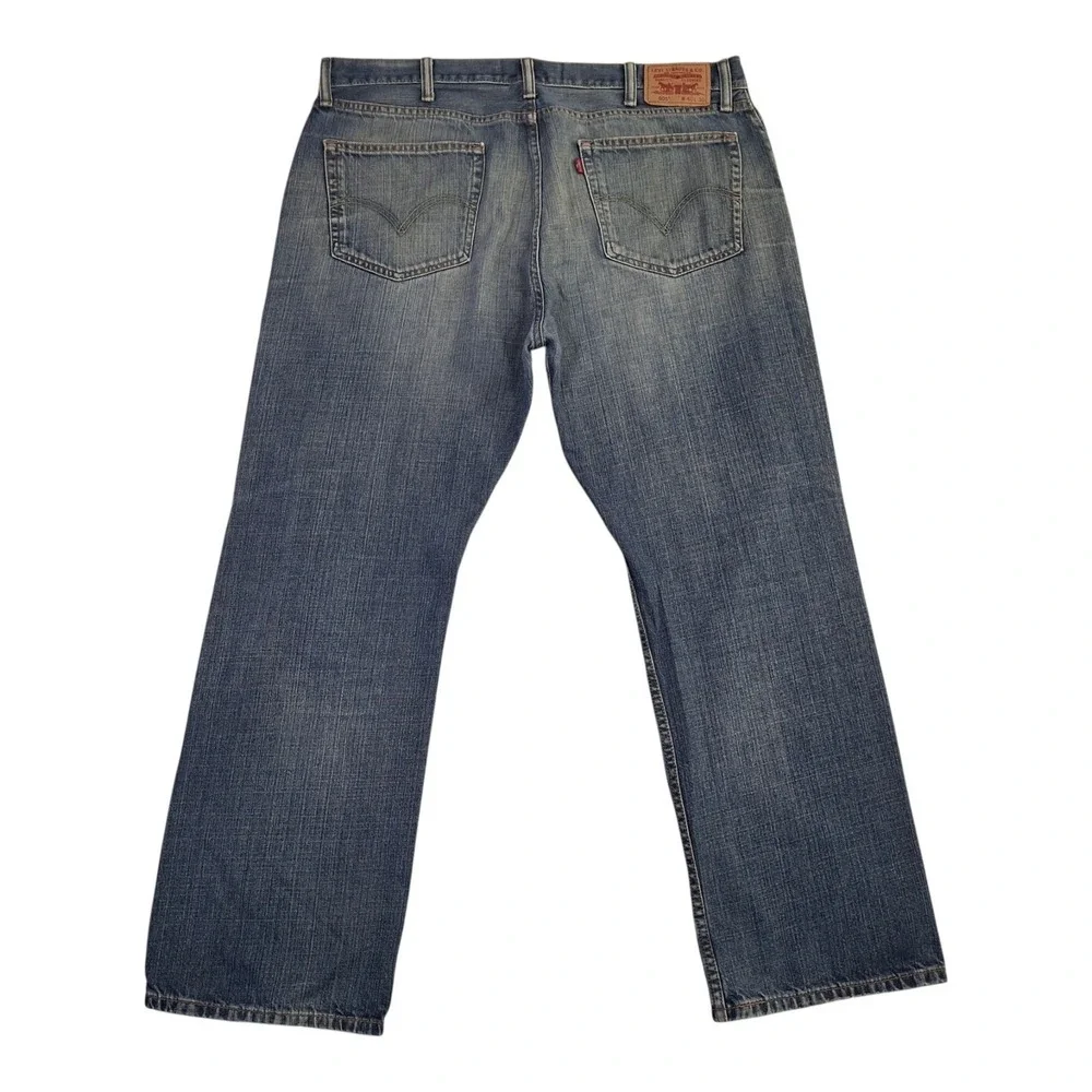 Vintage Levis 505 Straight Fit Jeans Men's  40x30 Medium Wash Blue Denim Y2K